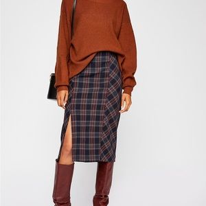 See You Glow Plaid Skirt - never wore! Beautiful skirt great condition 😍